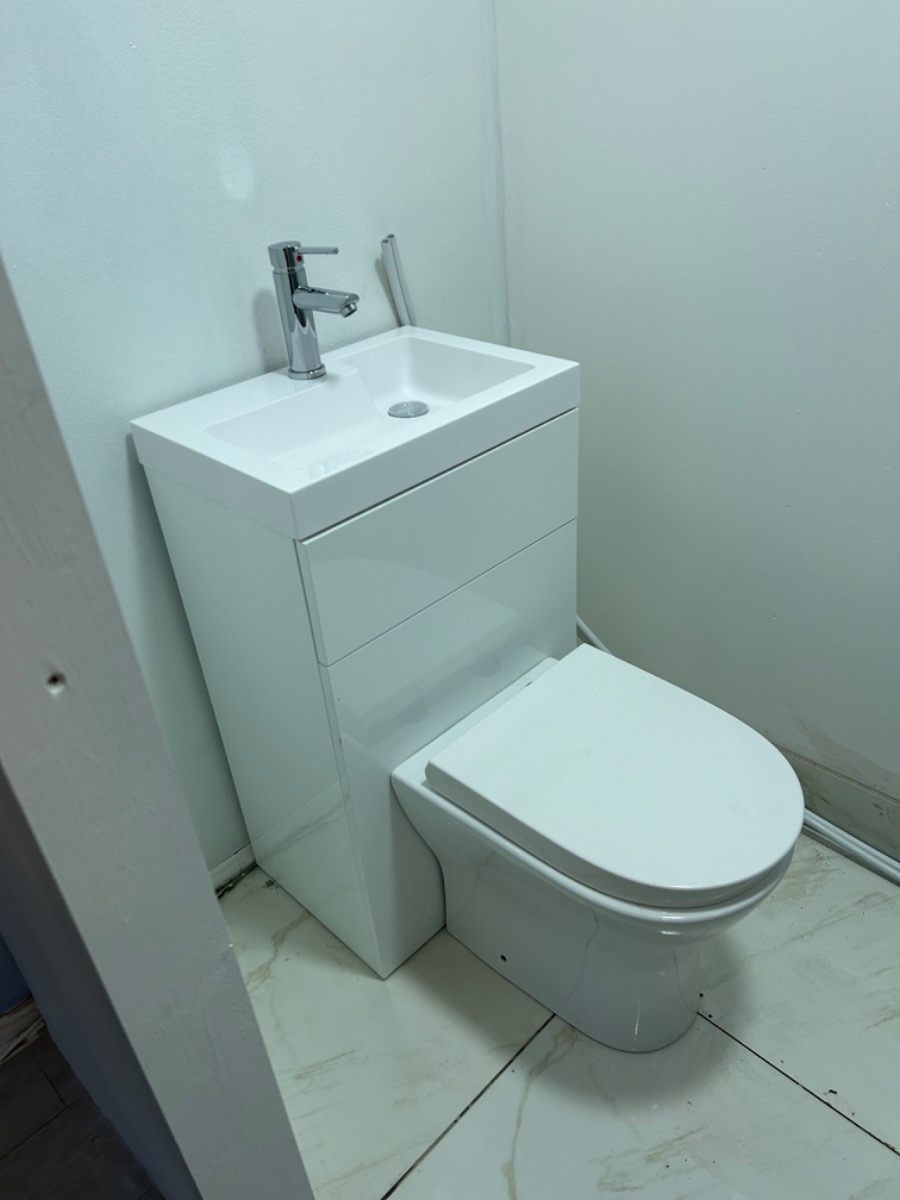 Bathroom Fitter: Image 4