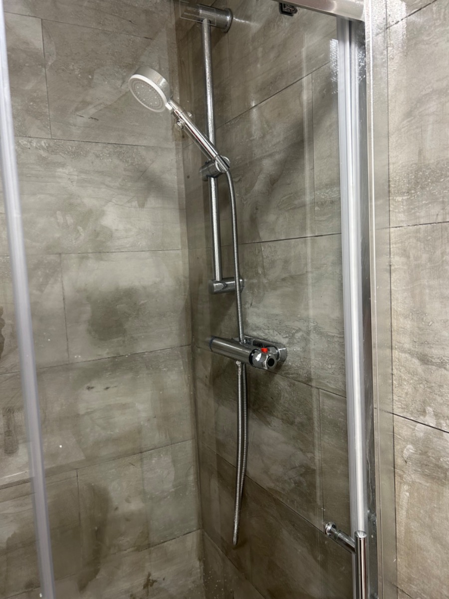Bathroom Fitter: Image 3