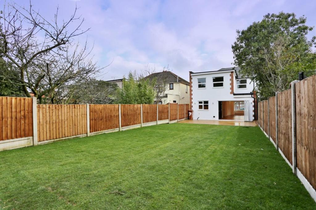 Landscaper: Image 2