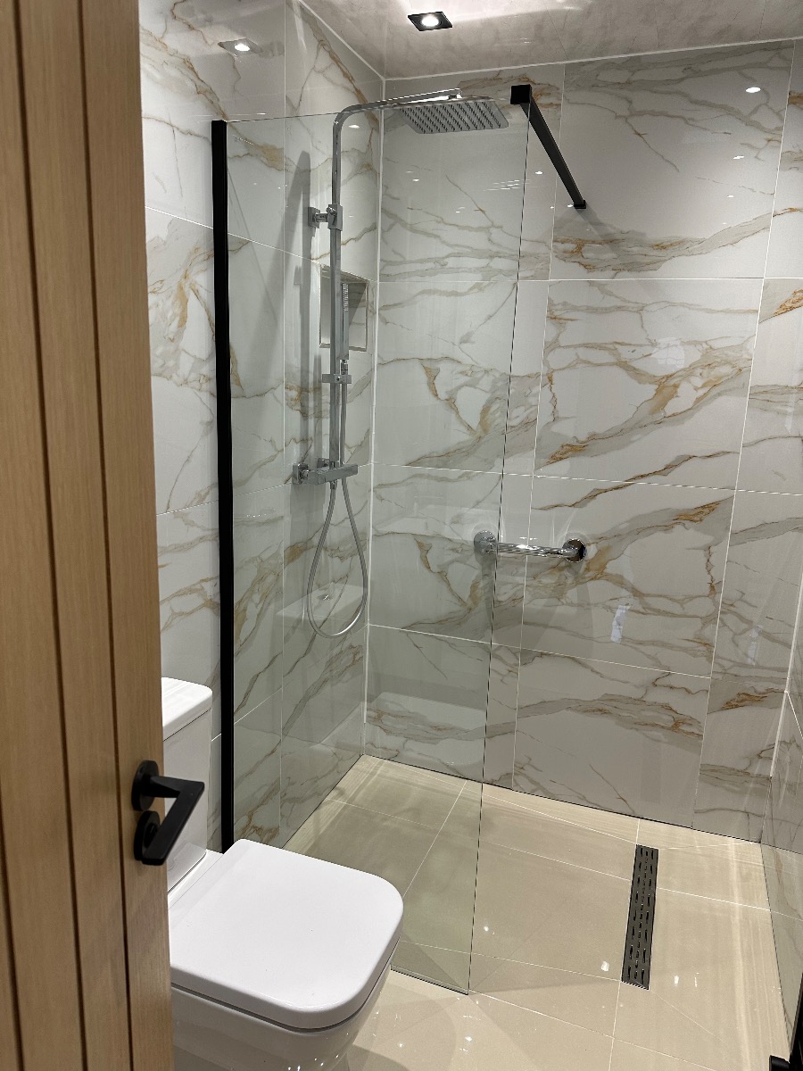 Bathroom Fitter: Image 2
