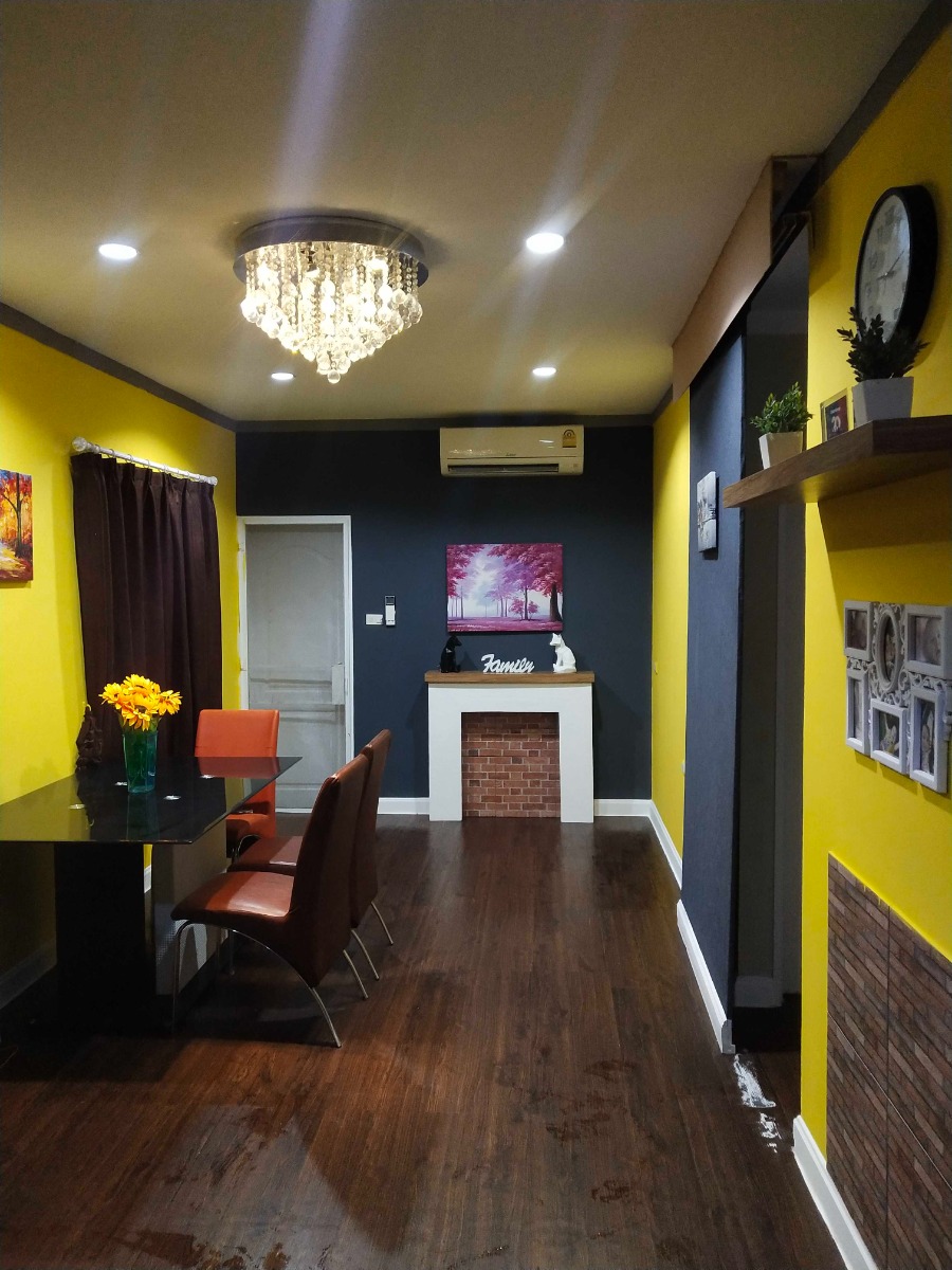Painter and Decorator: Image 6