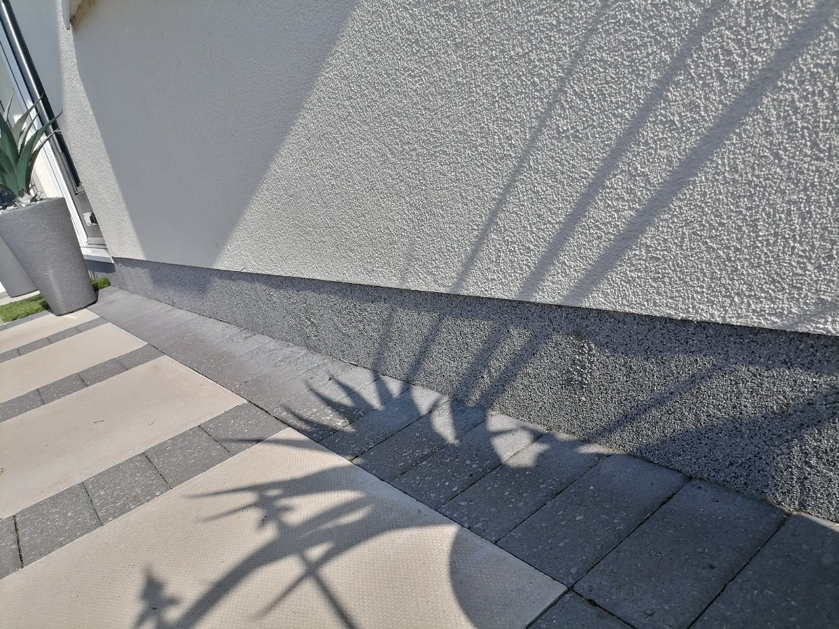 Painter and Decorator: Image 21