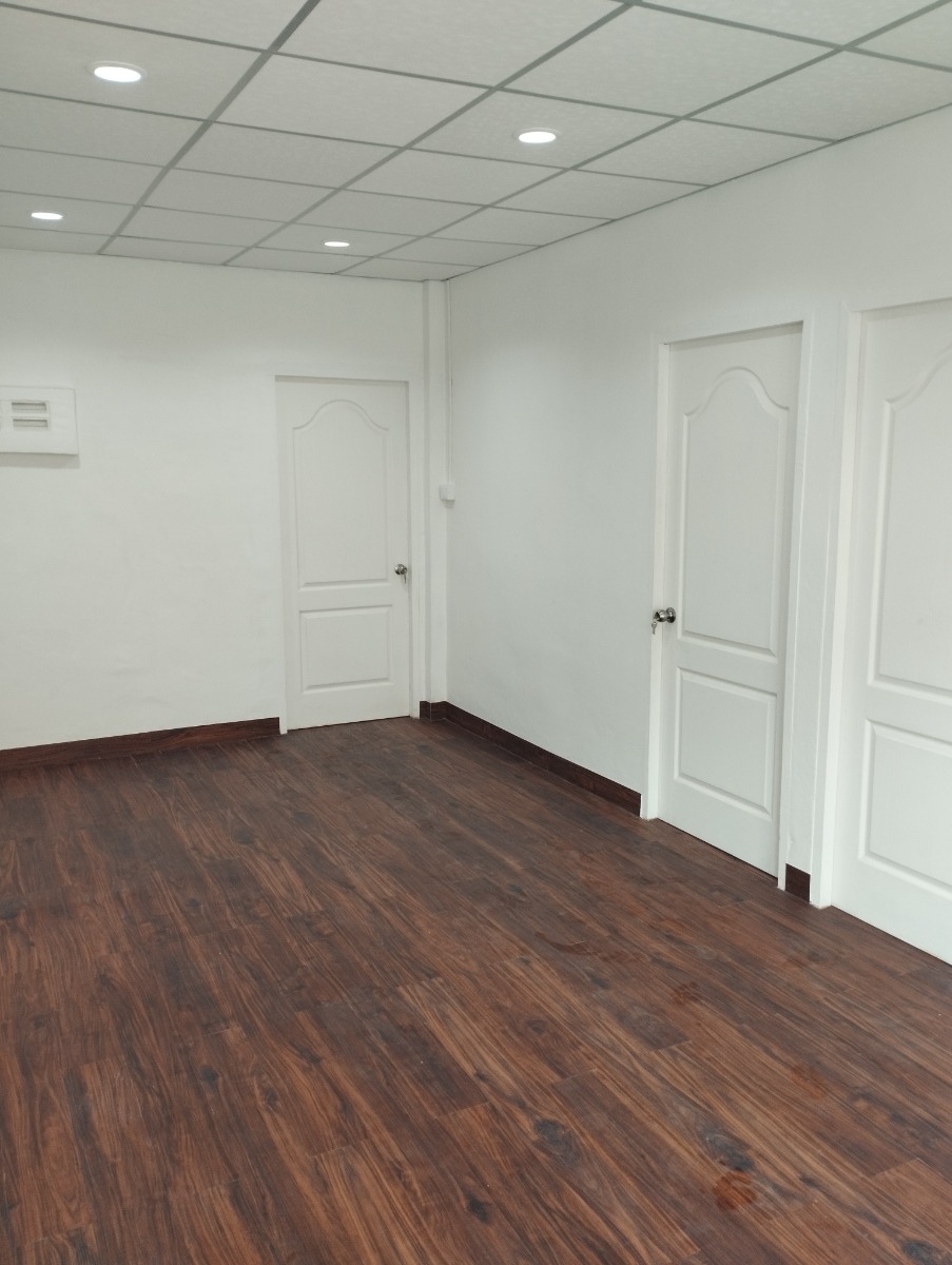Builder: Image 42