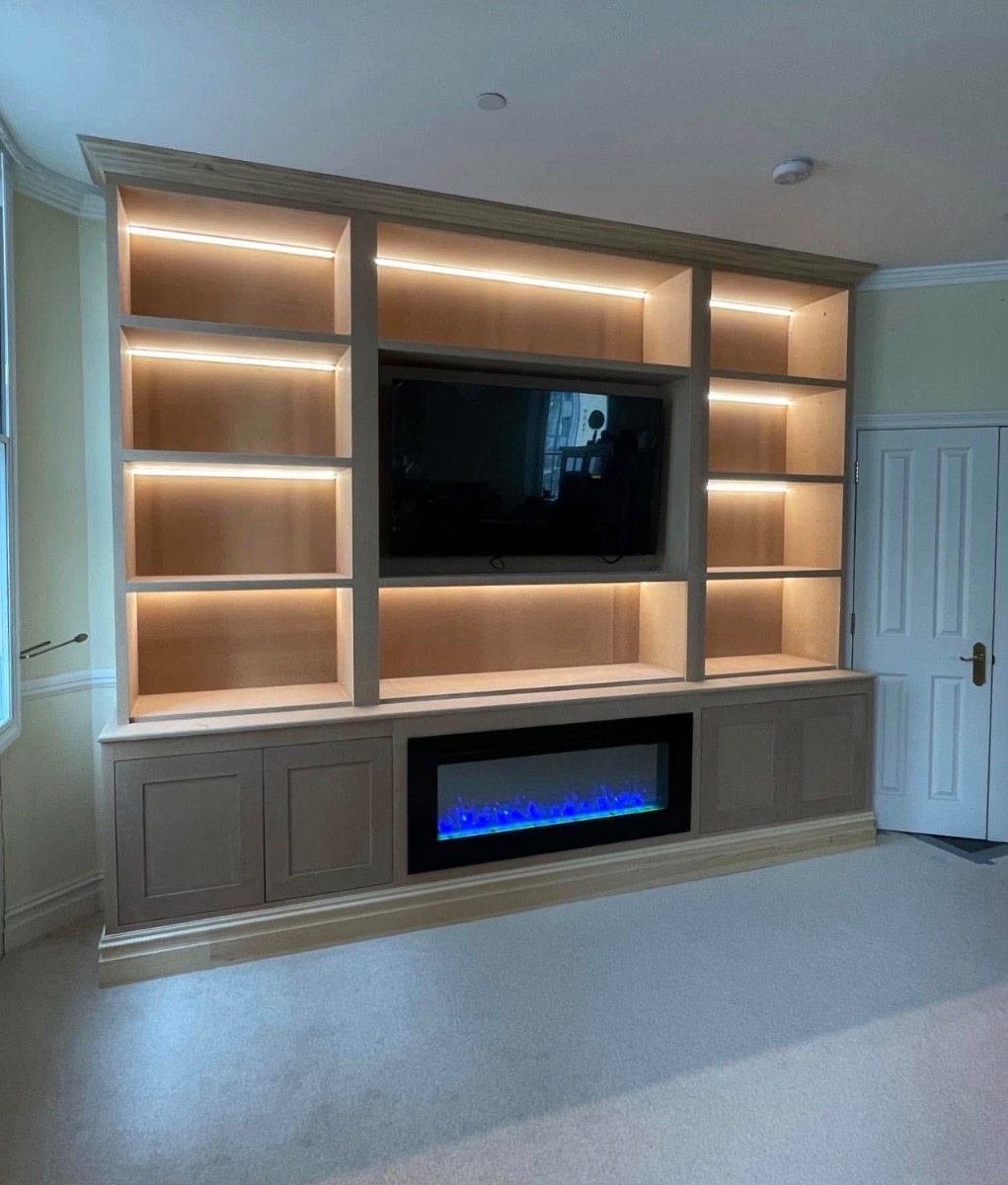 Carpenter and Joiner: Image 1