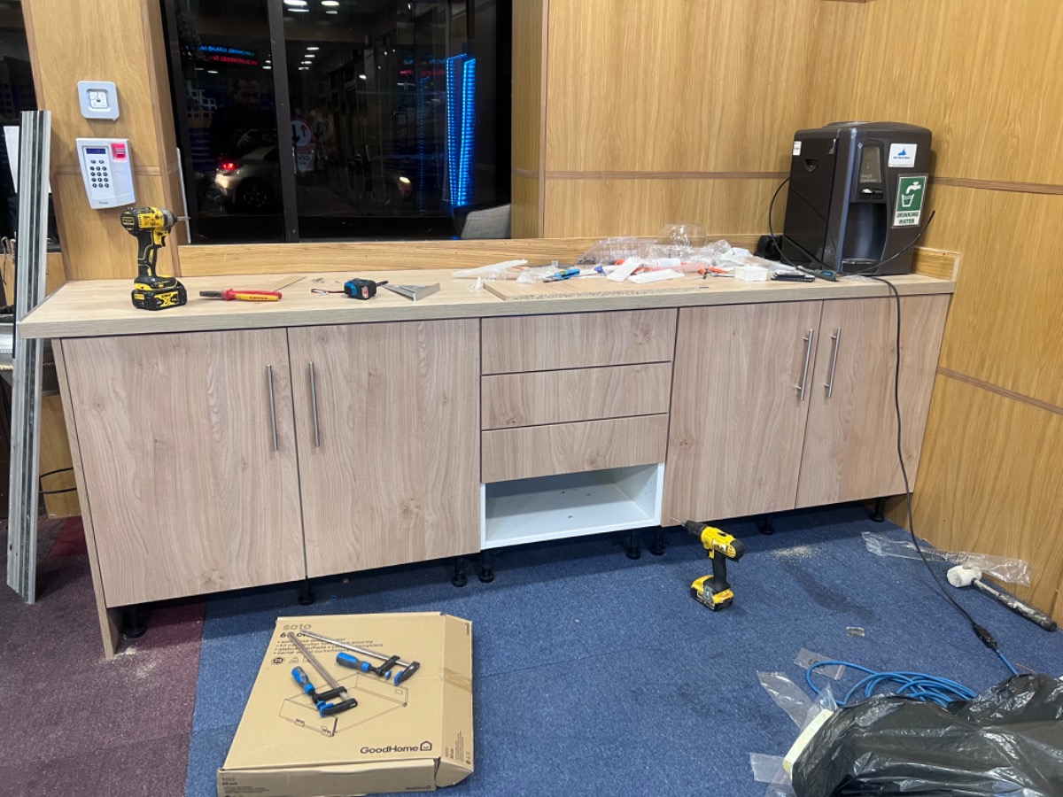 Kitchen Fitter: Image 1