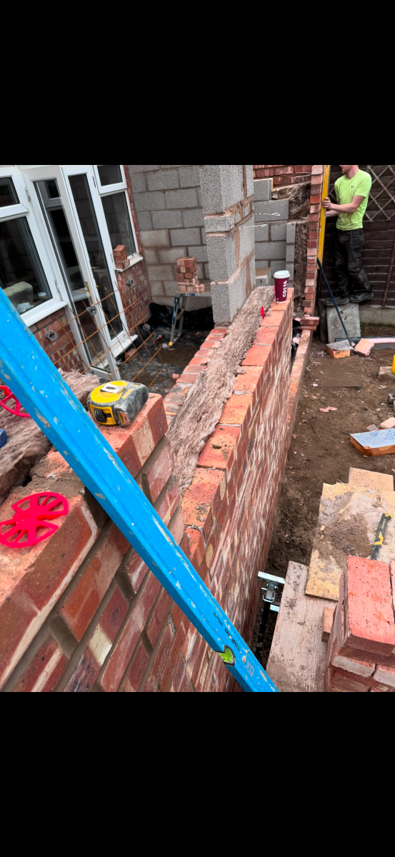 Builder: Image 1