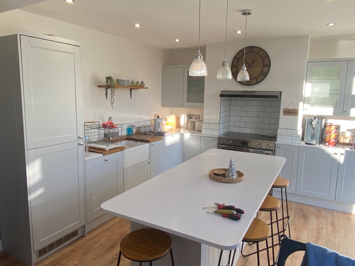 Kitchen Fitter: Image 1