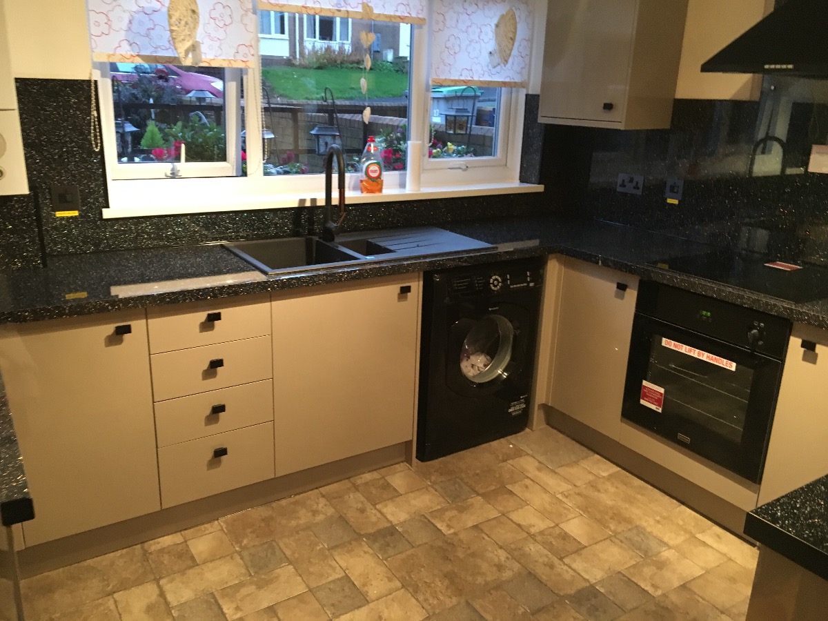 Builder: Image 12