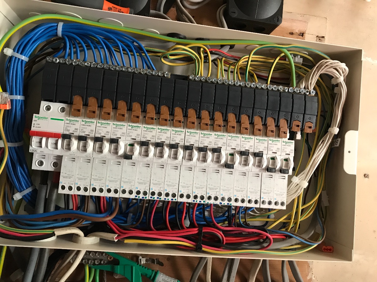 Electrician: Image 15