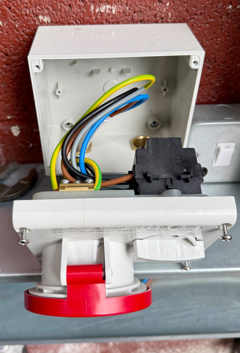 Electrician: Image 11