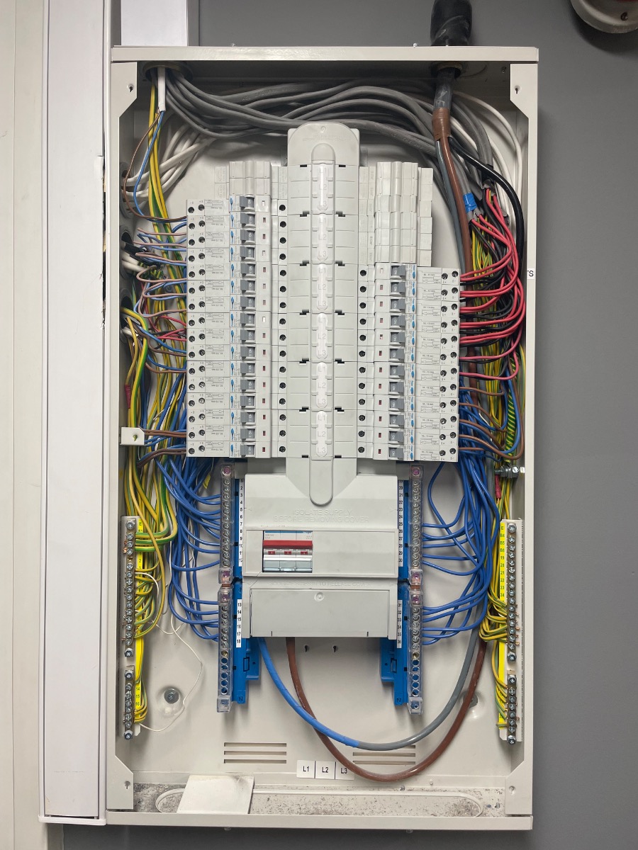 Electrician: Image 9