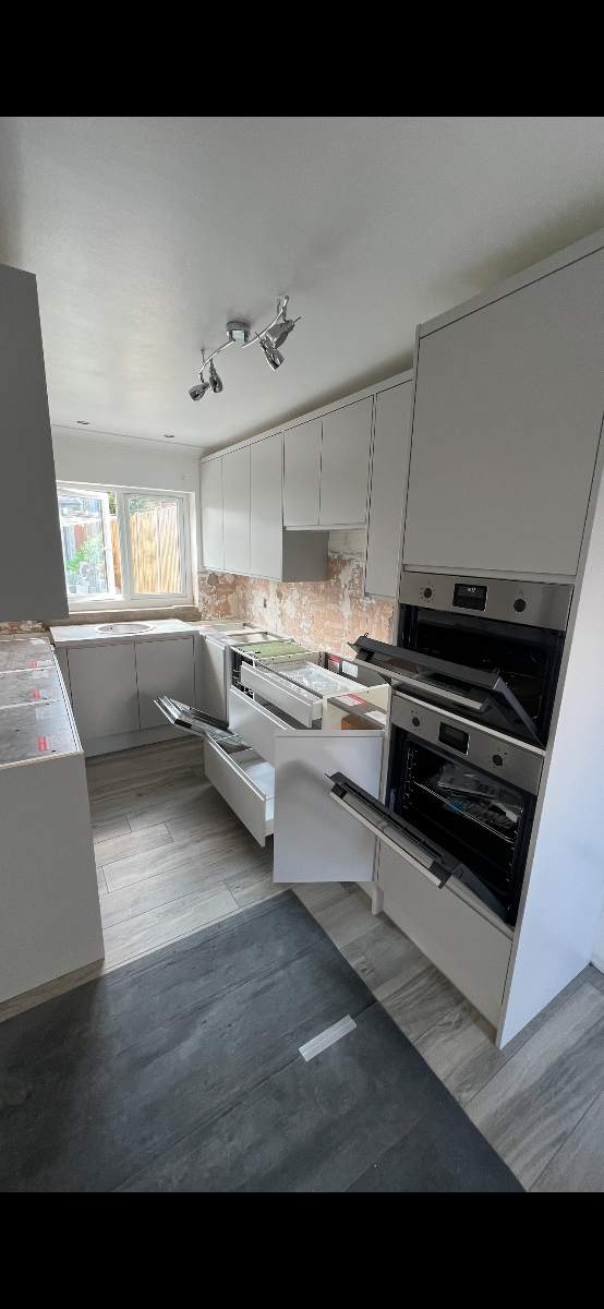 Kitchen Fitter: Image 47