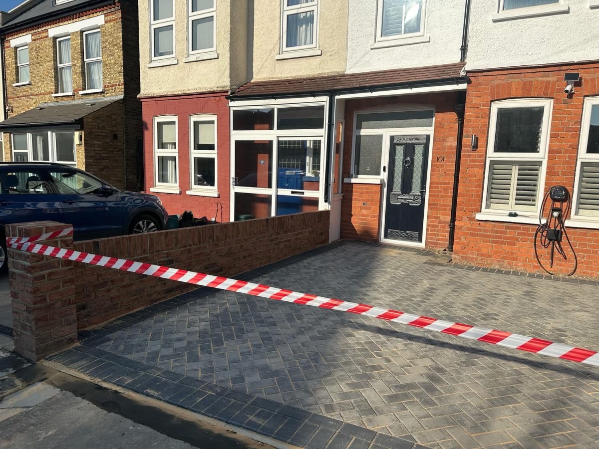 Builder: Image 19
