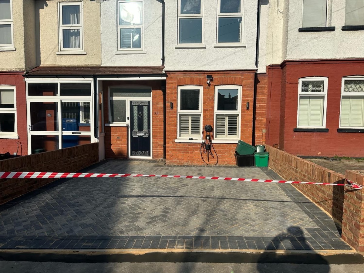 Builder: Image 23