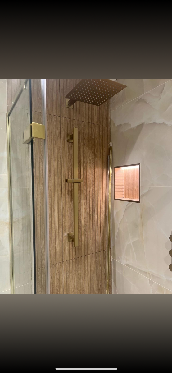Bathroom Fitter: Image 1