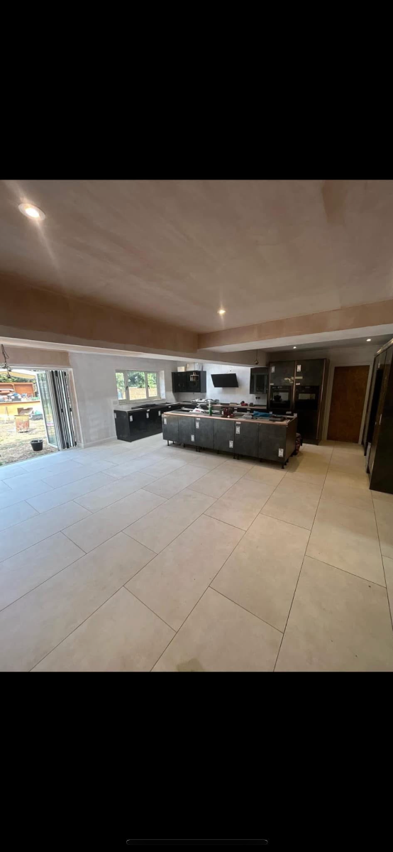 Builder: Image 16