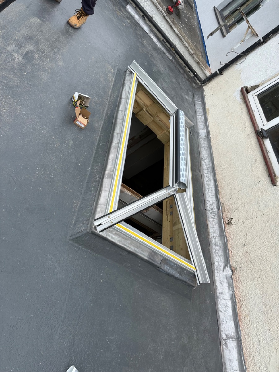 Roofer: Image 1