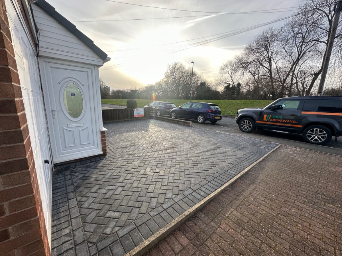 Driveway Specialist: Image 15