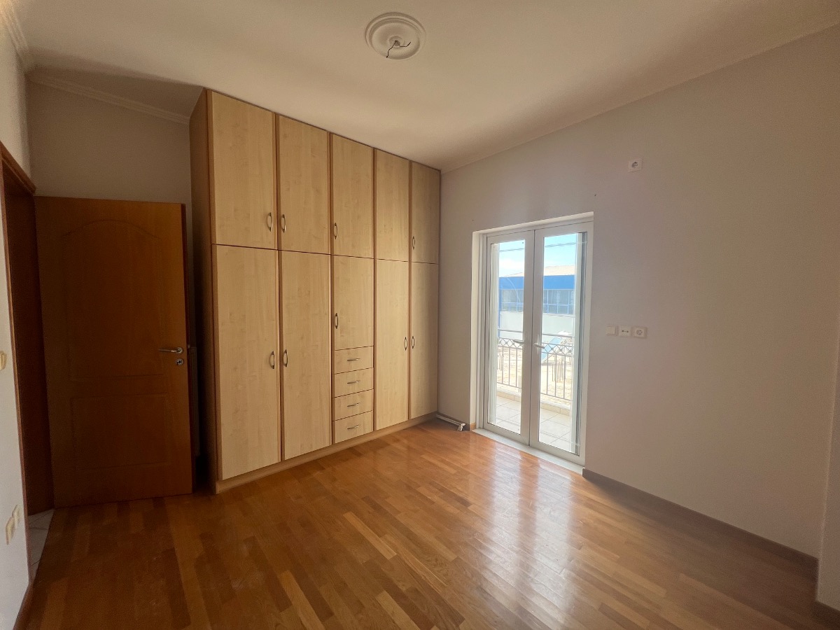 Painter and Decorator: Image 51