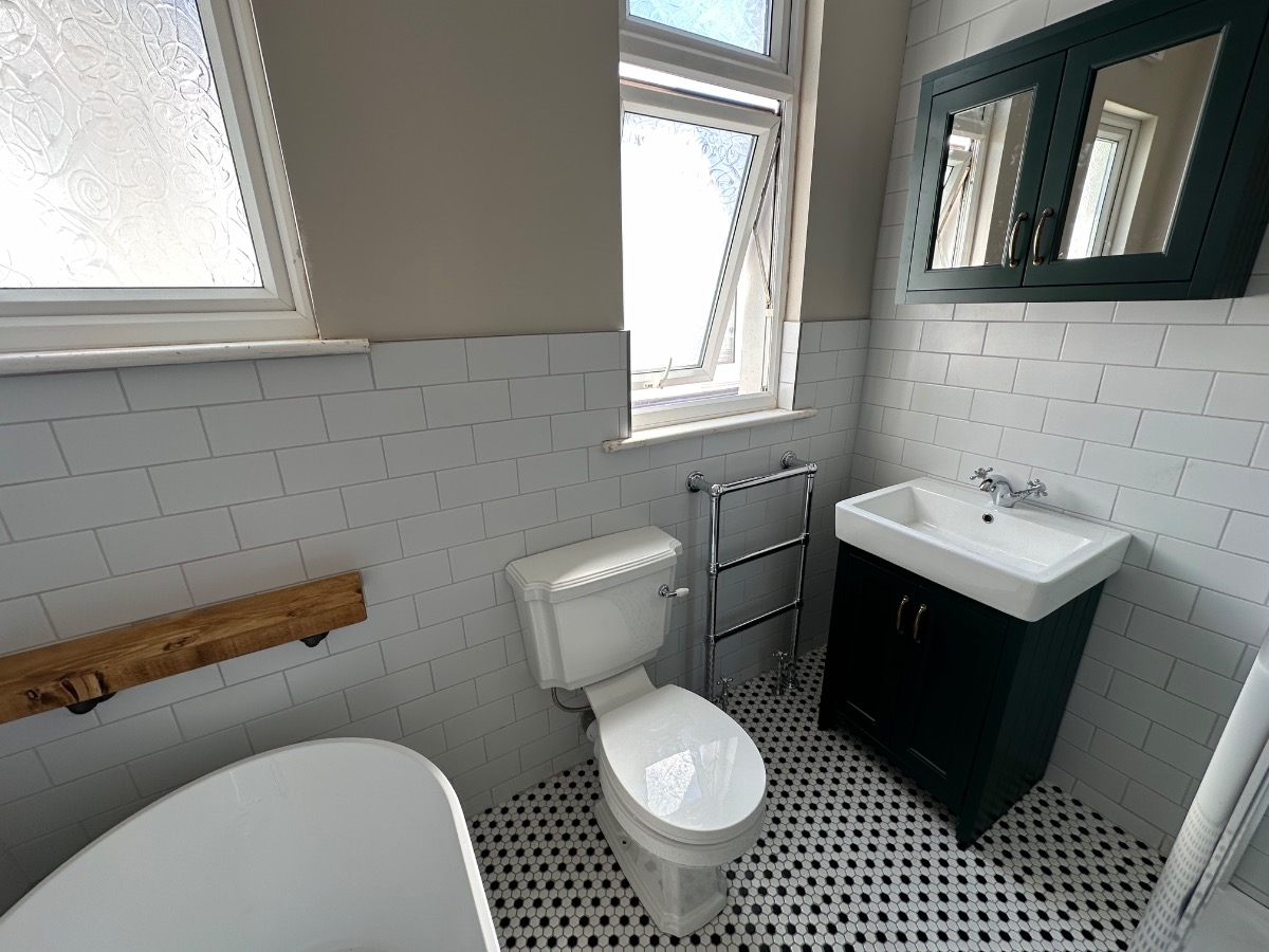 Bathroom Fitter: Image 20