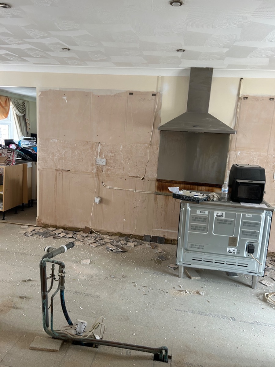 Kitchen Fitter: Image 1