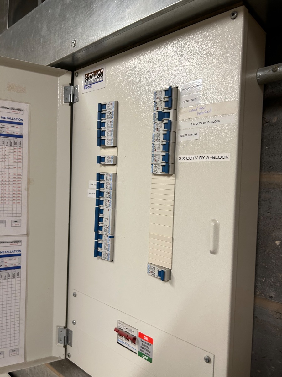 Electrician: Image 4