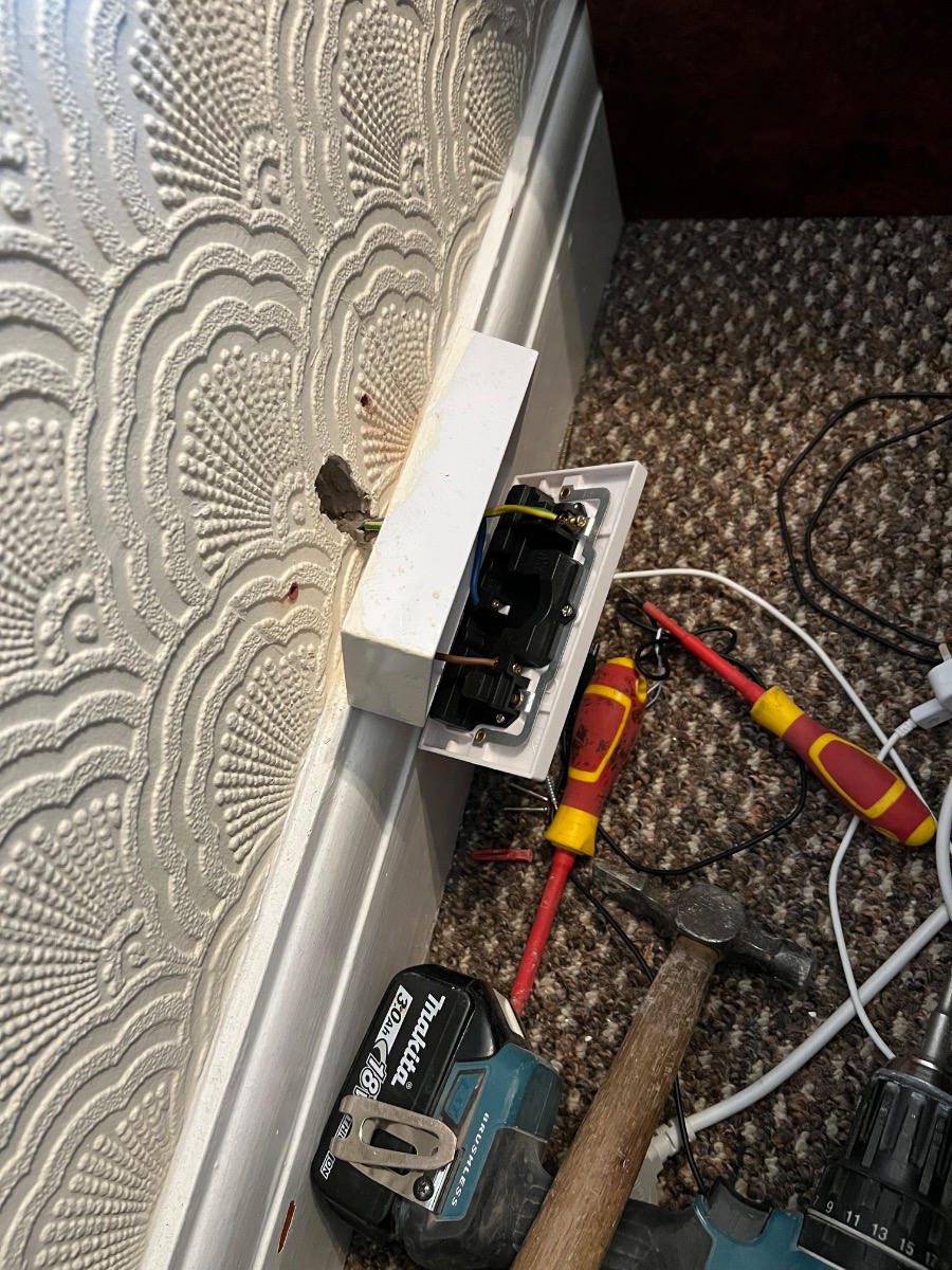 Electrician: Image 59
