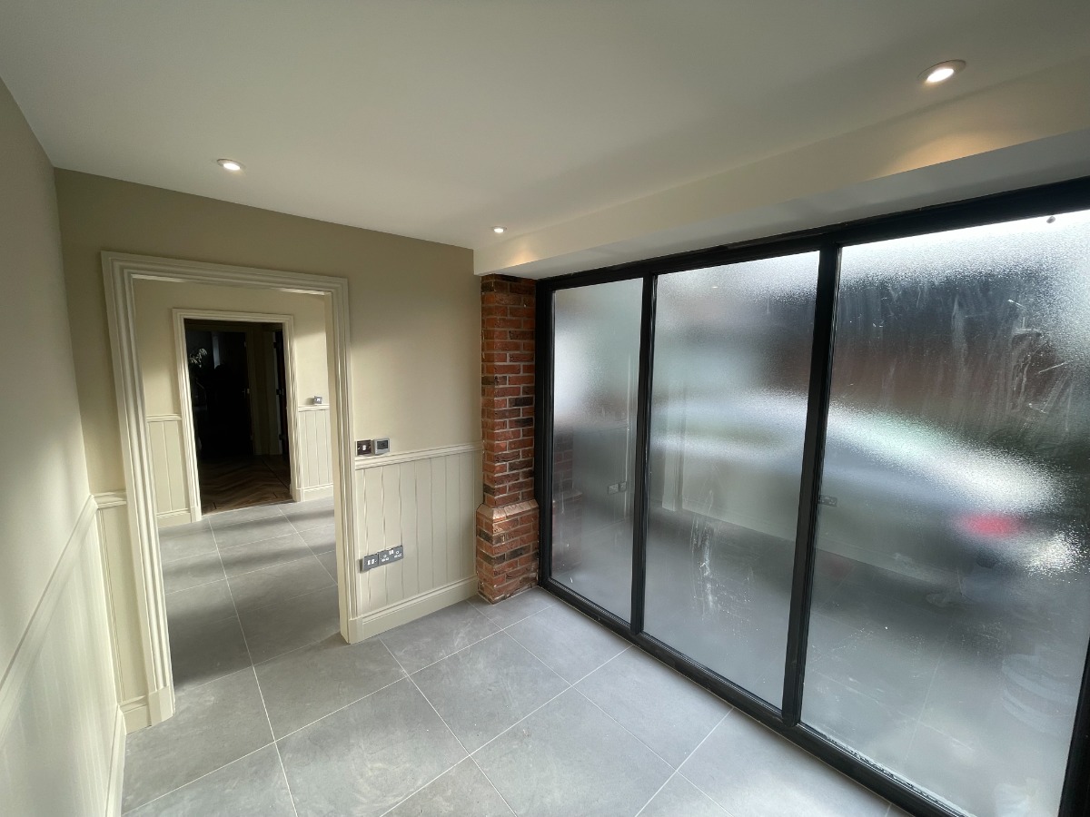 Painter and Decorator: Image 12