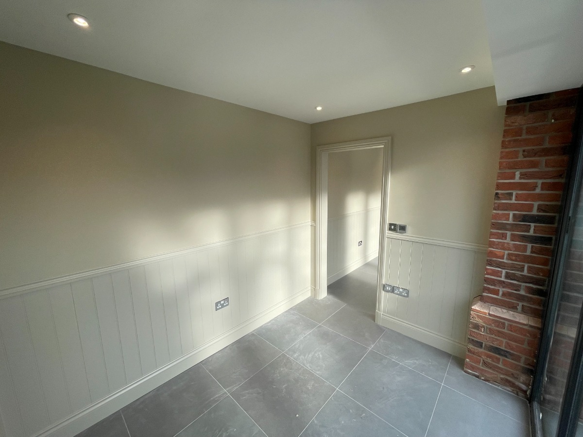 Painter and Decorator: Image 13