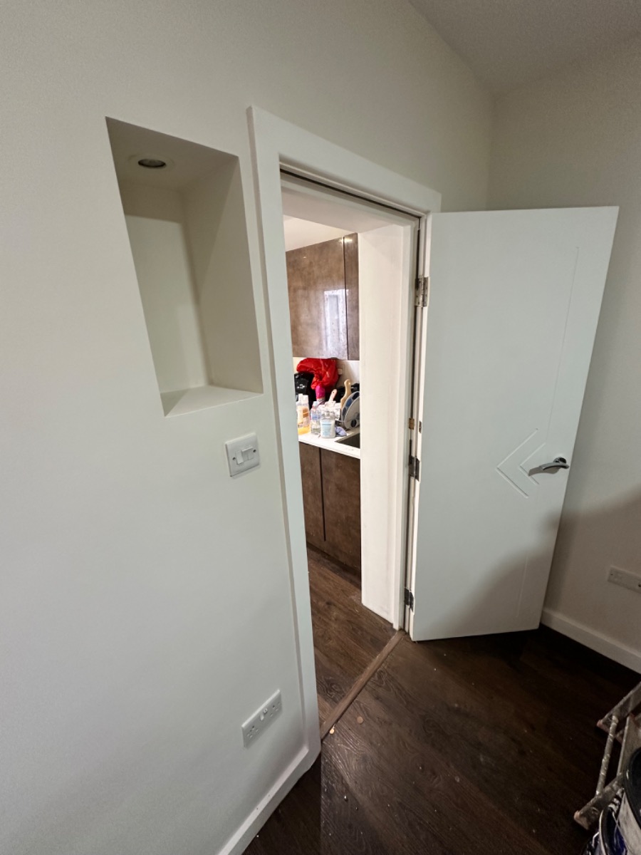 Painter and Decorator: Image 4