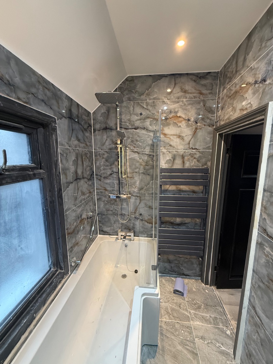 Bathroom Fitter: Image 2