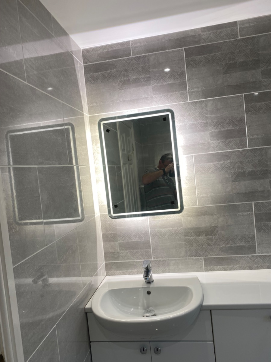 Bathroom Fitter: Image 1