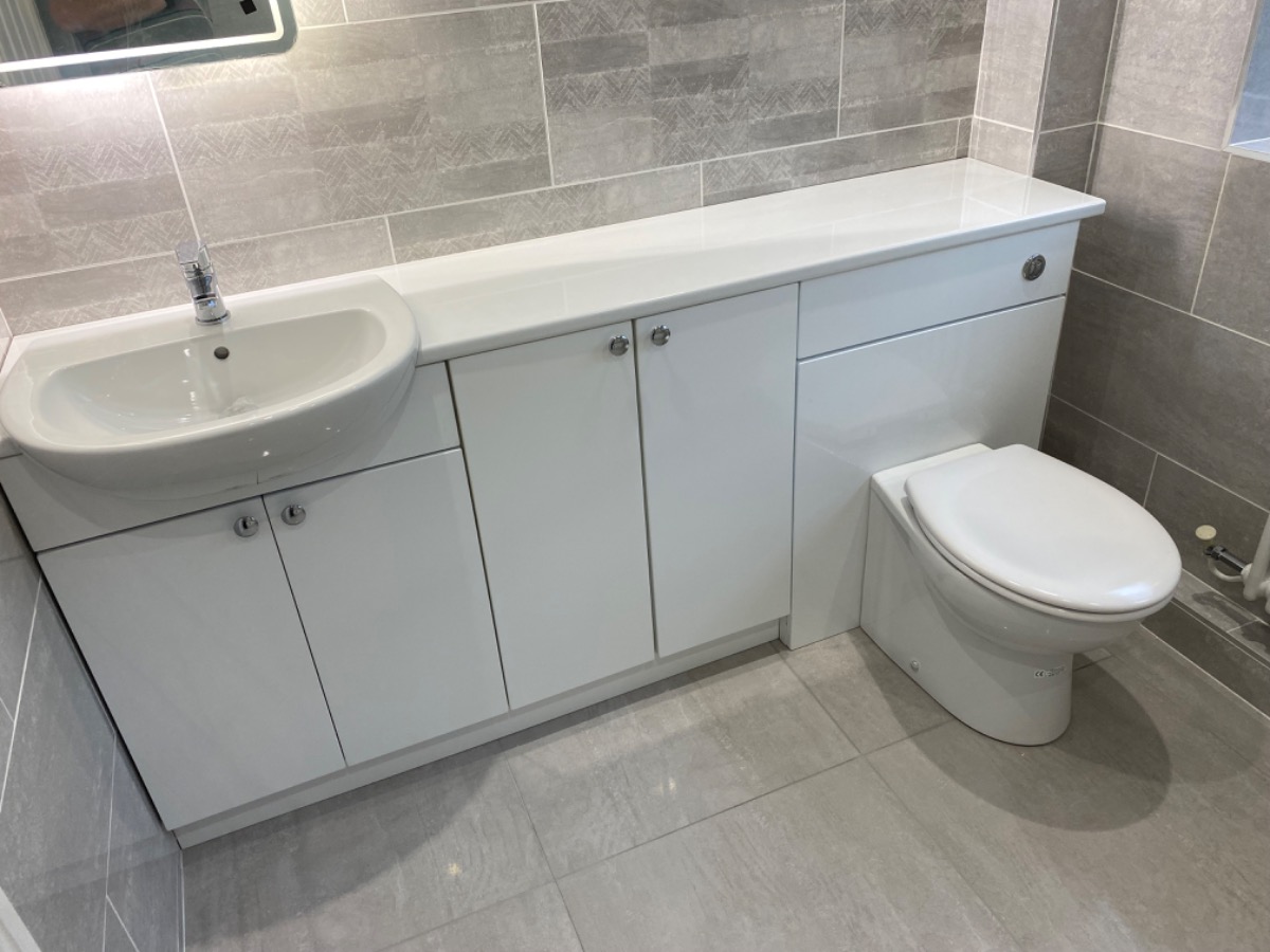 Bathroom Fitter: Image 2
