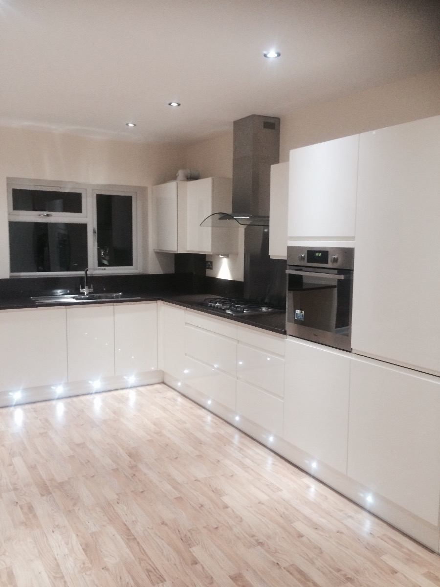 Builder: Image 6