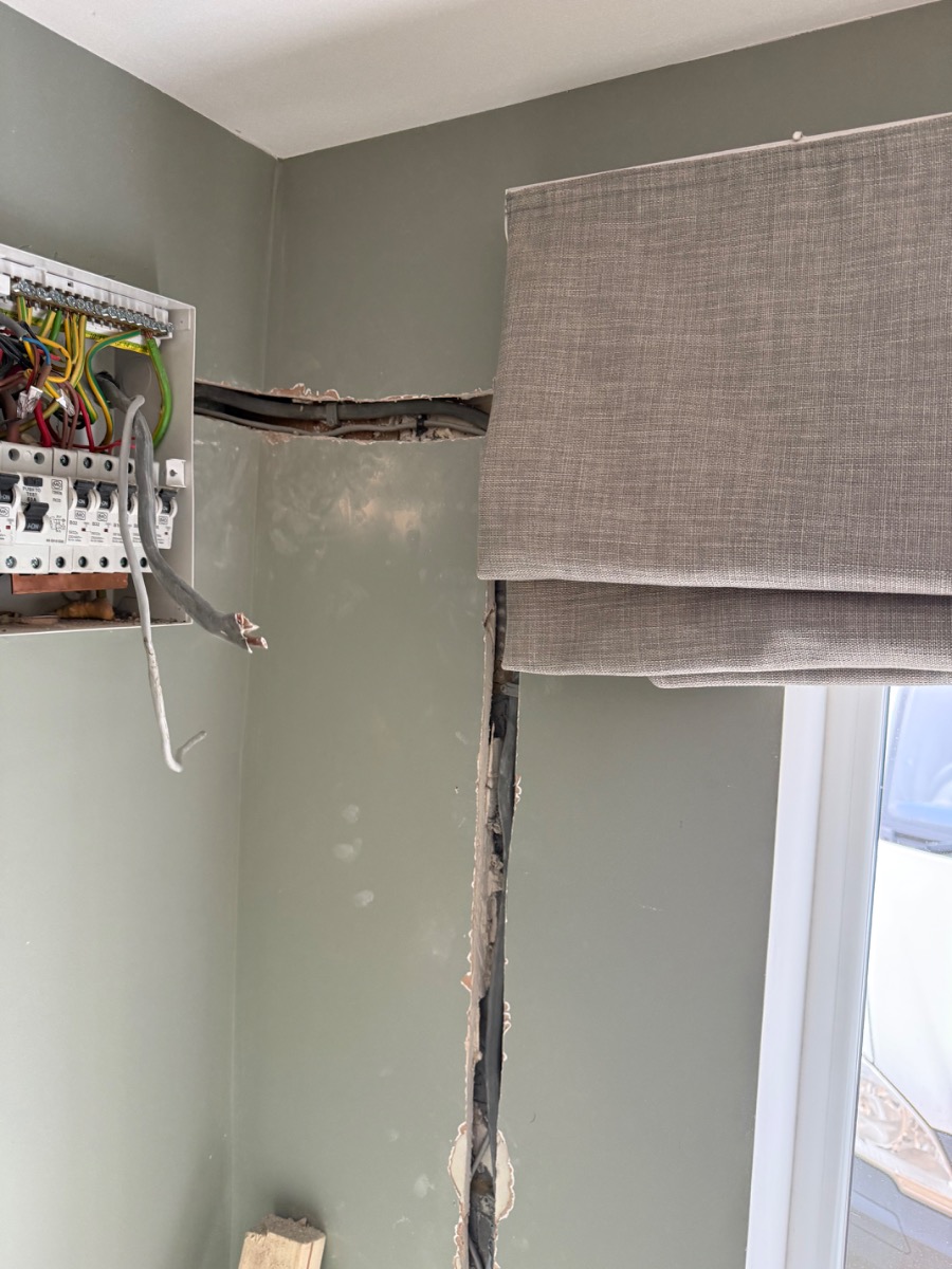 Electrician: Image 23