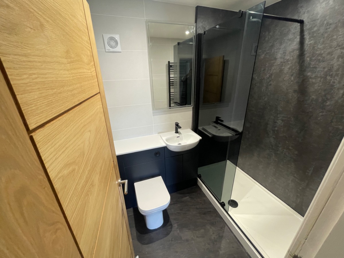 Bathroom Fitter: Image 1