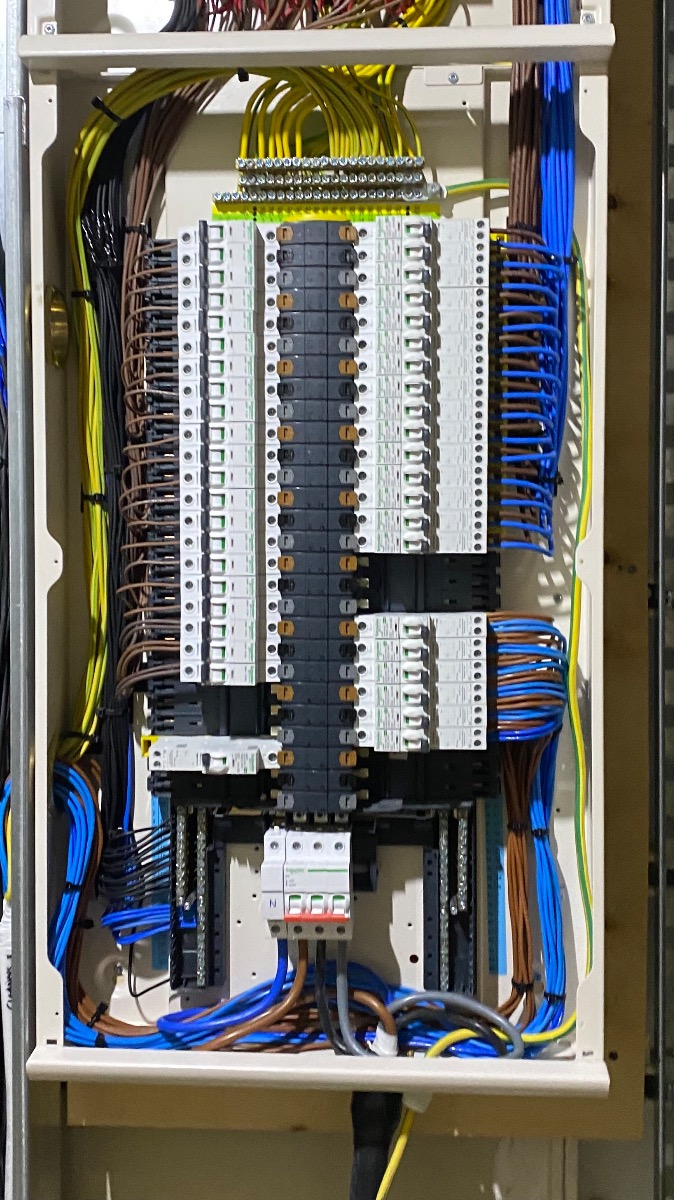 Electrician: Image 16