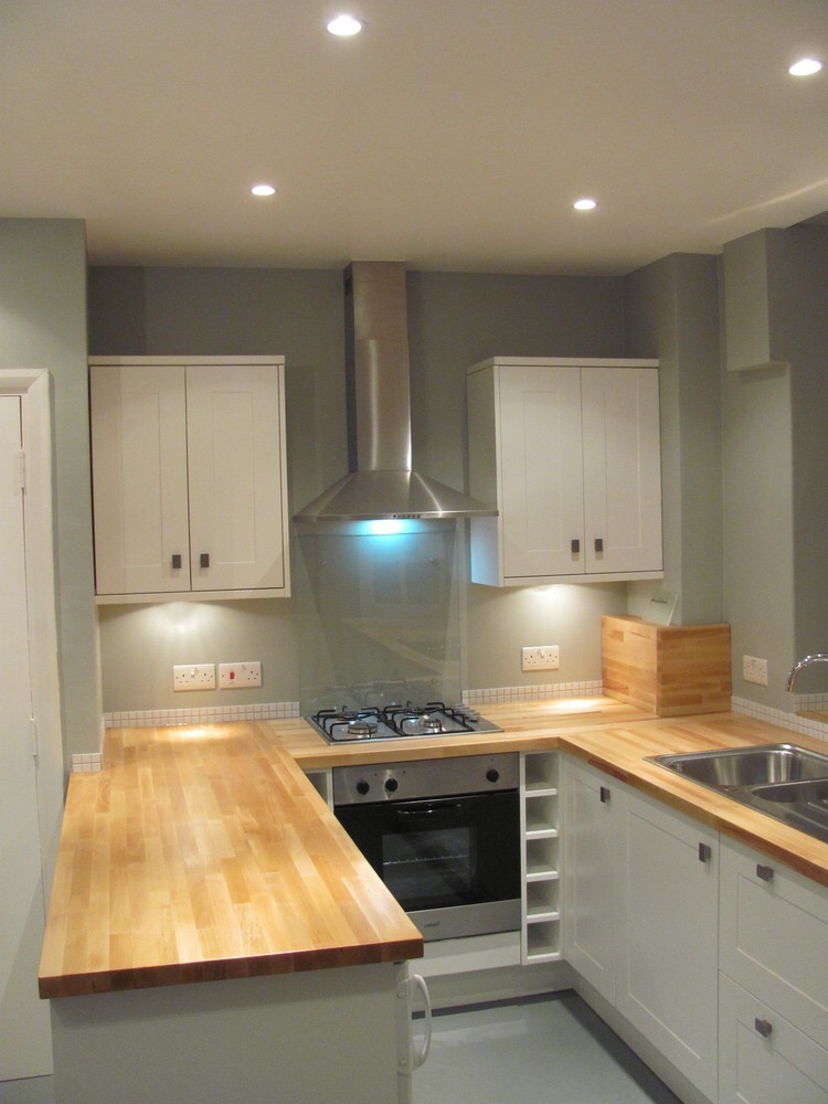 Electrician: Image 3 – www.livewireuk.net