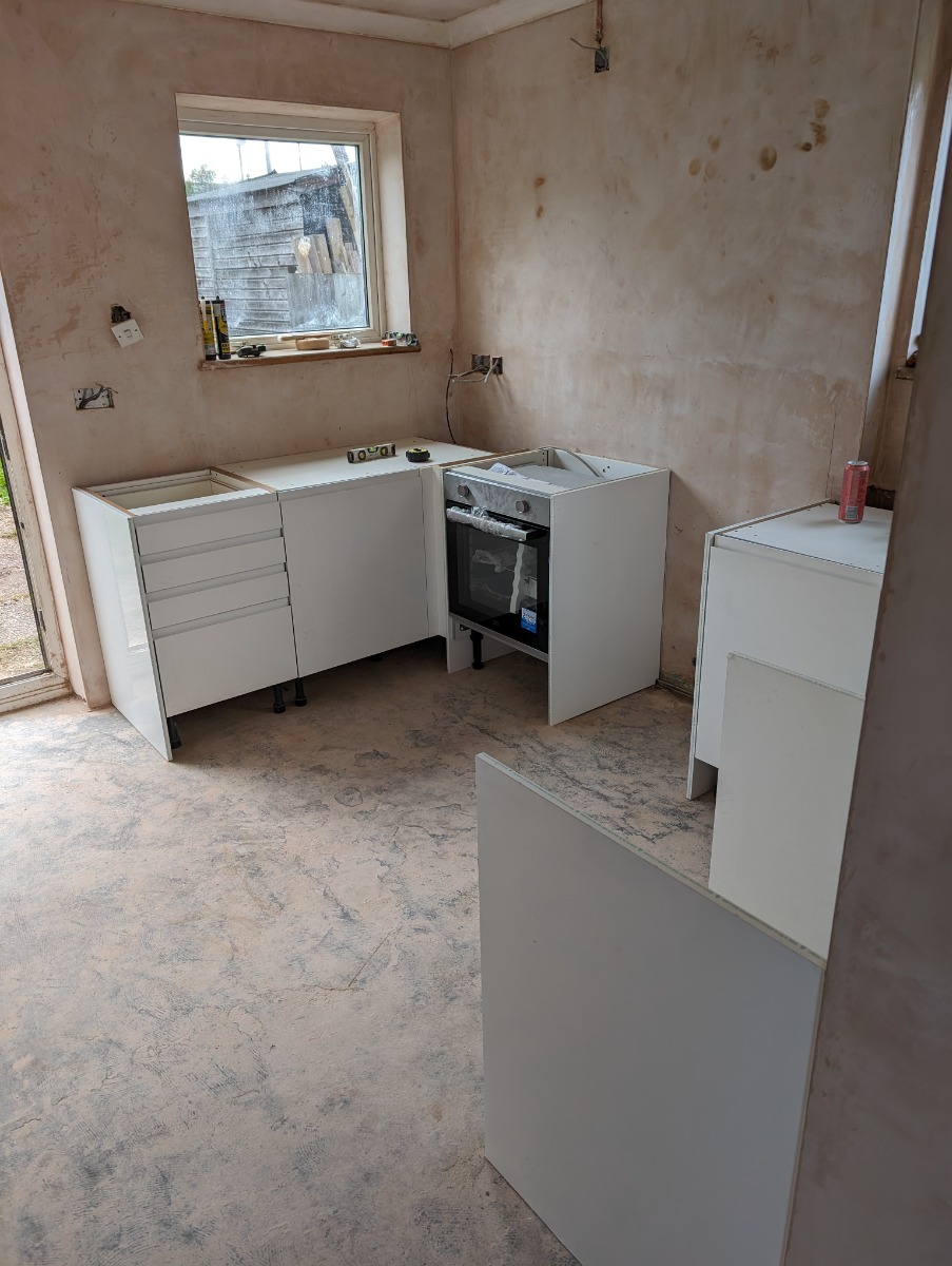 Kitchen Fitter: Image 1