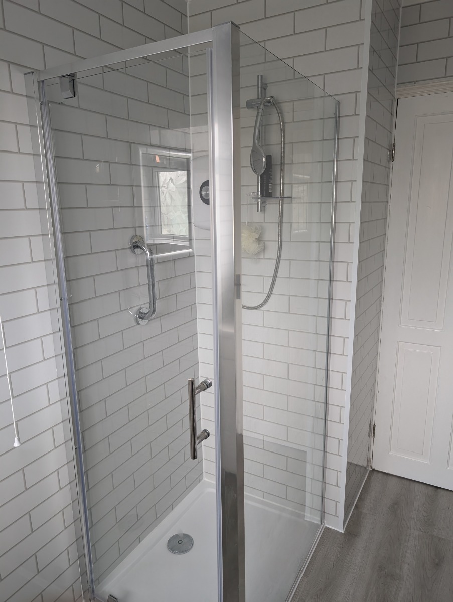 Bathroom Fitter: Image 1