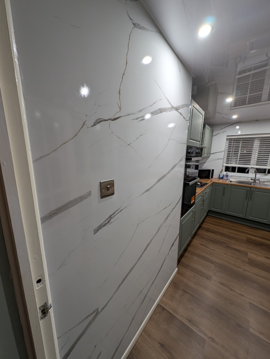 Kitchen Fitter: Image 1