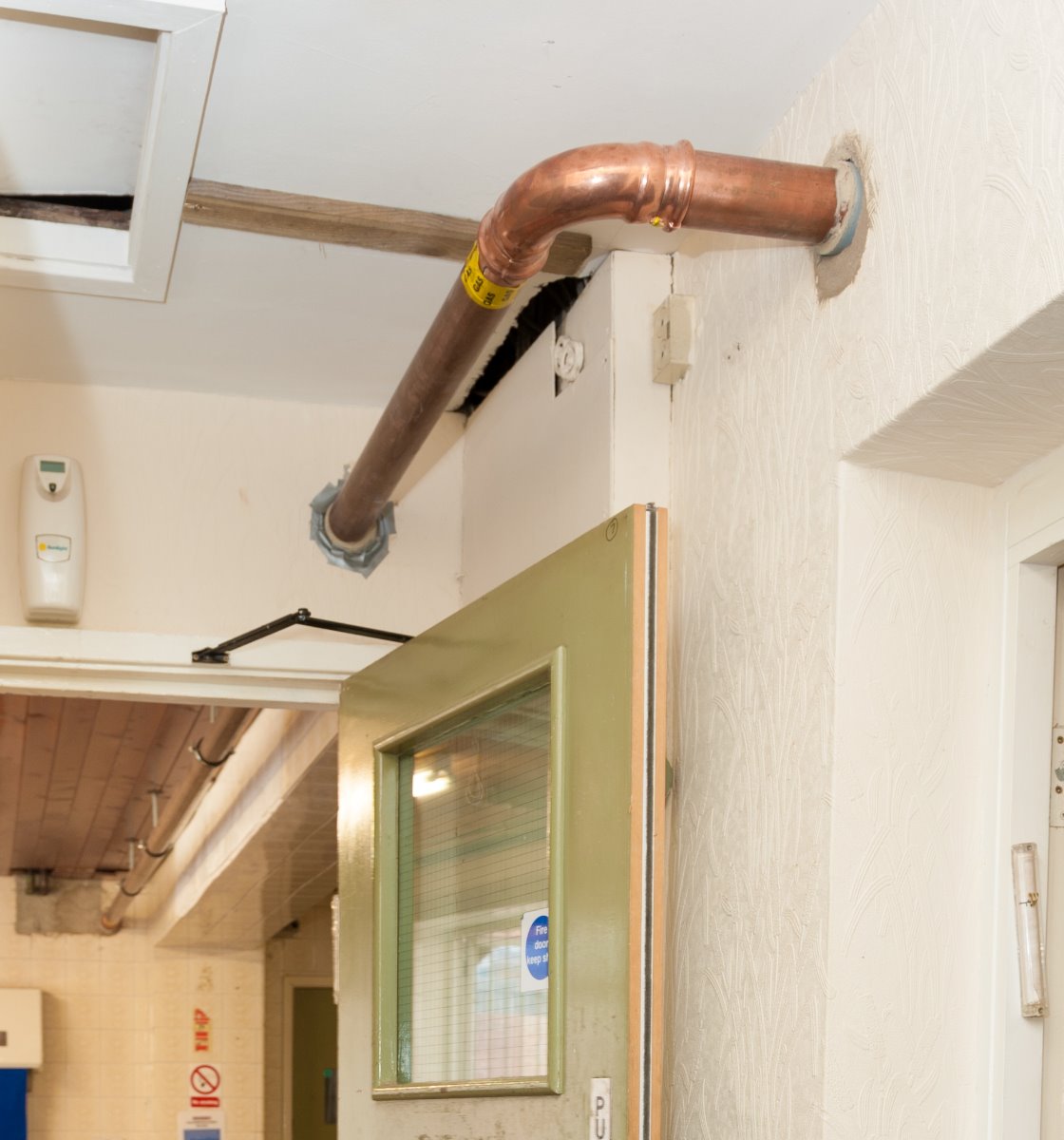 Heating Engineer: Image 2 – 67mm gas pipe installation for 400kw boiler room