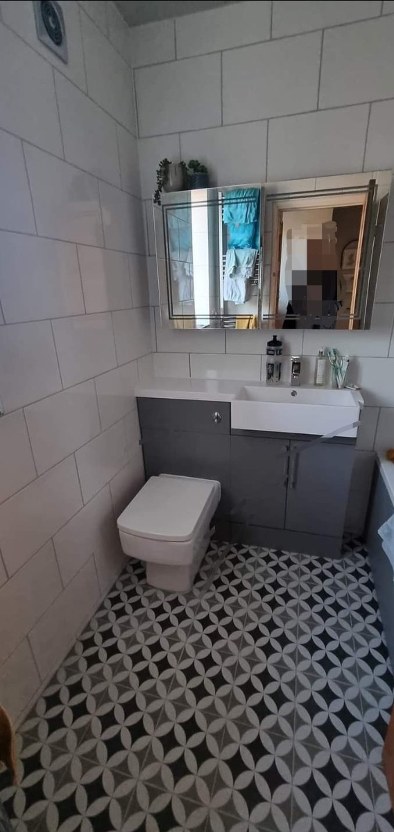 Bathroom Fitter: Image 27
