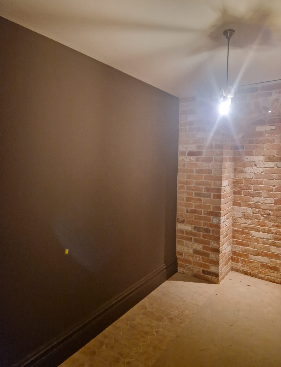 Painter and Decorator: Image 4