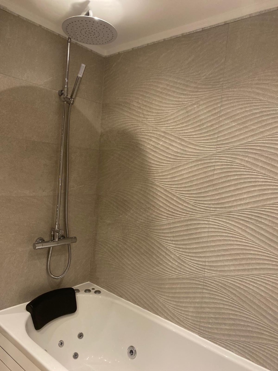 Bathroom Fitter: Image 19