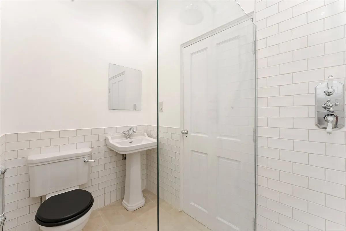 Bathroom Fitter: Image 21