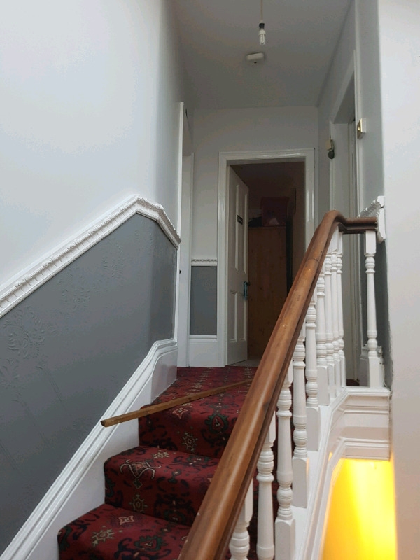 Painter and Decorator: Image 3