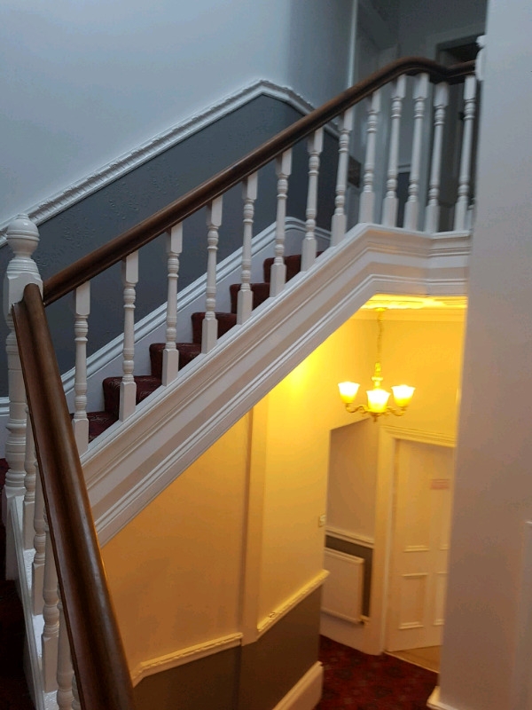 Painter and Decorator: Image 4