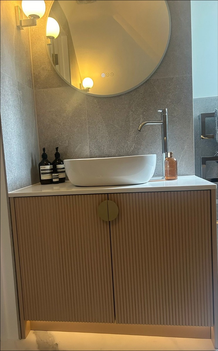 Bathroom Fitter: Image 1 – ribbet doors vanity unit