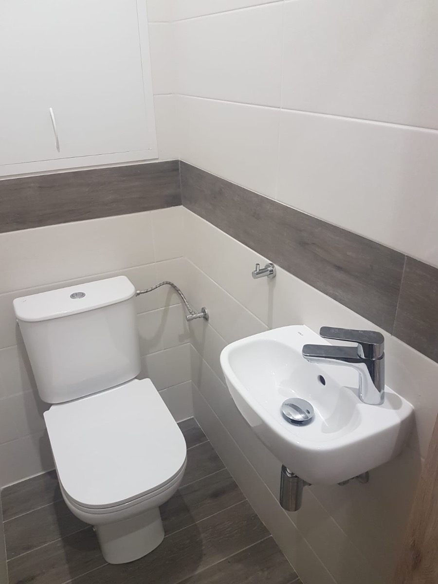 Bathroom Fitter: Image 2